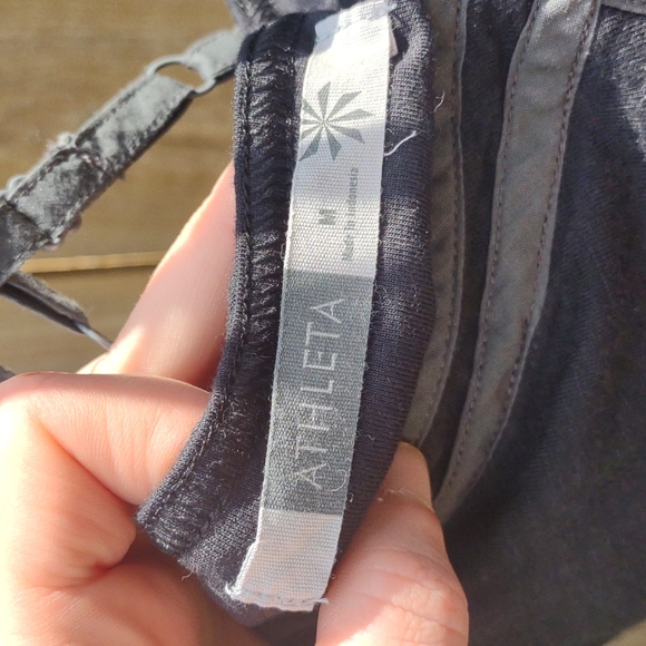 Athleta dress with built in bra - Picture 3 of 8